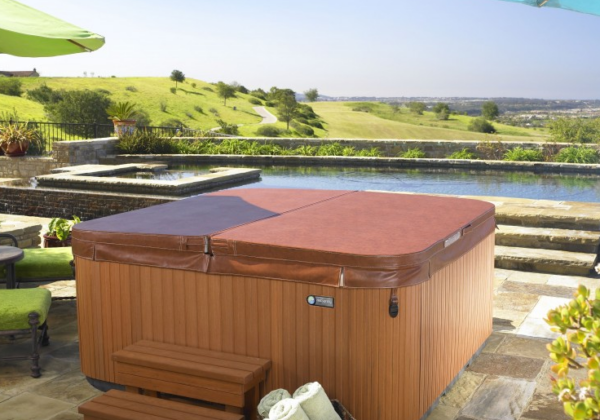 Energy Efficiency and Insulation: Finding the Right Jacuzzi Hot Tub Cover