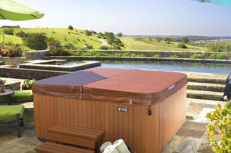 Energy Efficiency and Insulation: Finding the Right Jacuzzi Hot Tub Cover