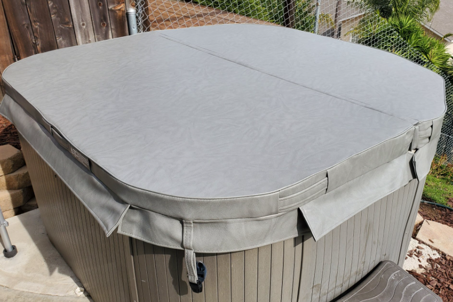 Square Hot Tub Cover Replacement – Signs, Options, and Professional Installation